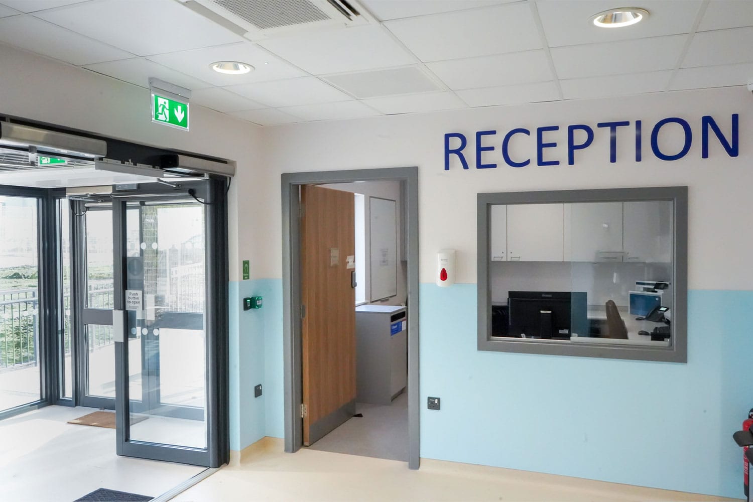 Oldham PET CT Reception